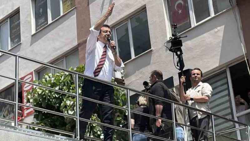 İBB Başkanı İmamoğlu Avcılarlı vatandaşlara söz verdi İBB Başkanı İmamoğlu Avcılarlı vatandaşlara söz verdi