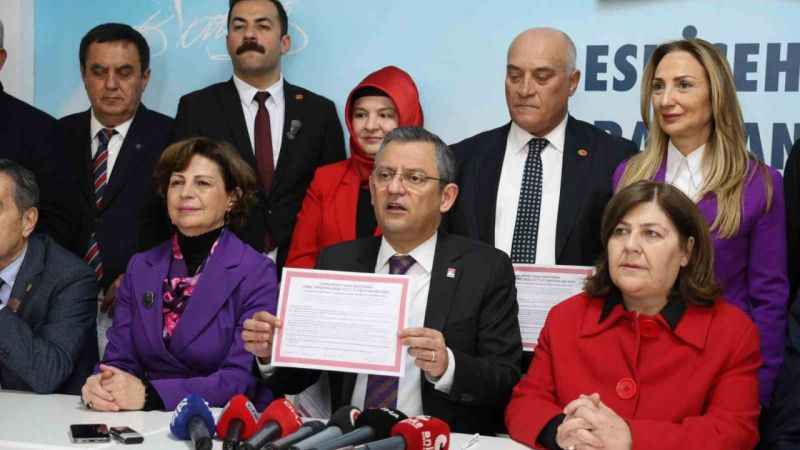 CHP Genel Başkanı Özel, kadınlar gününde kadın adayı Köksal’ı eleştirdi CHP Genel Başkanı Özel, kadınlar gününde kadın adayı Köksal’ı eleştirdi