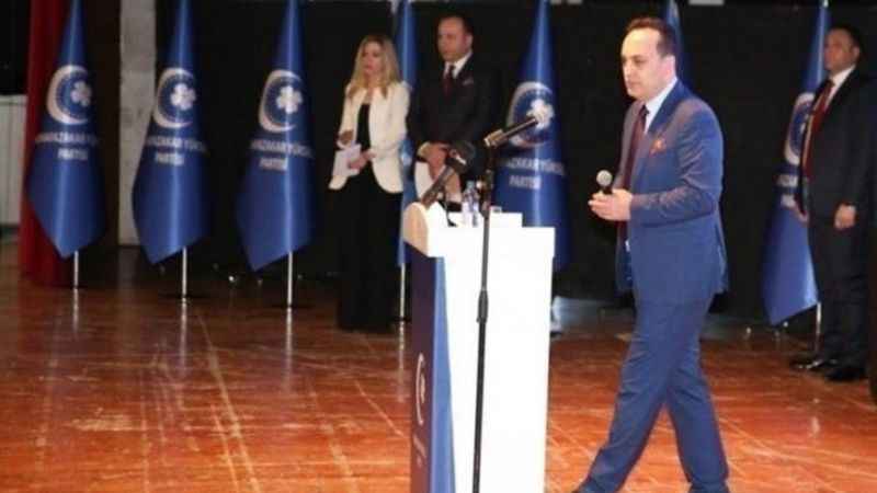 "İstifa etmeli" "İstifa etmeli"