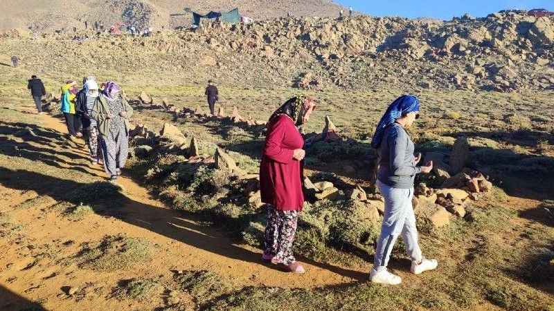 7 asırlık gelenek Sanrıdas Dağı zirvesinde yaşatıldı 7 asırlık gelenek Sanrıdas Dağı zirvesinde yaşatıldı