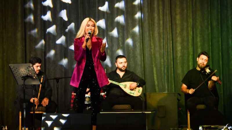 Esenyurtlular kardeşlik halayında buluştu Esenyurtlular kardeşlik halayında buluştu