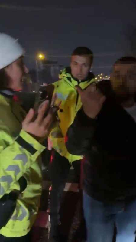 İstanbul’da taksici ortalığı birbirine kattı İstanbul’da taksici ortalığı birbirine kattı