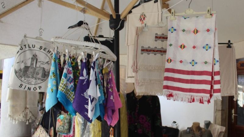 Sinop’un keten dokumaları yaza hazırlanıyor Sinop’un keten dokumaları yaza hazırlanıyor