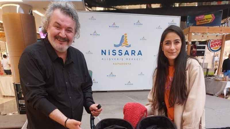 Ünlü oyuncu sevenleriyle buluştu Ünlü oyuncu sevenleriyle buluştu