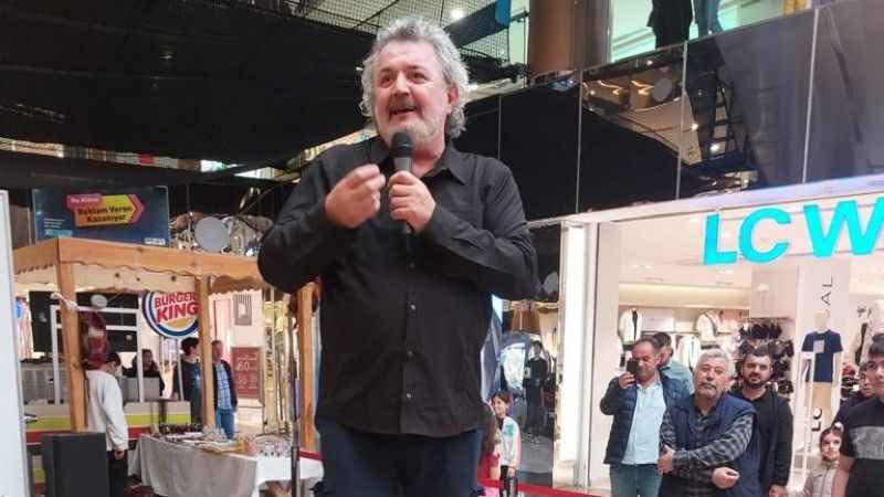 Ünlü oyuncu sevenleriyle buluştu Ünlü oyuncu sevenleriyle buluştu