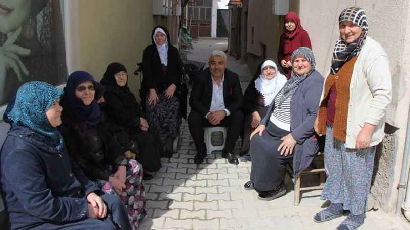 Çocuklar “Holo” diyerek şeker topladı Çocuklar “Holo” diyerek şeker topladı