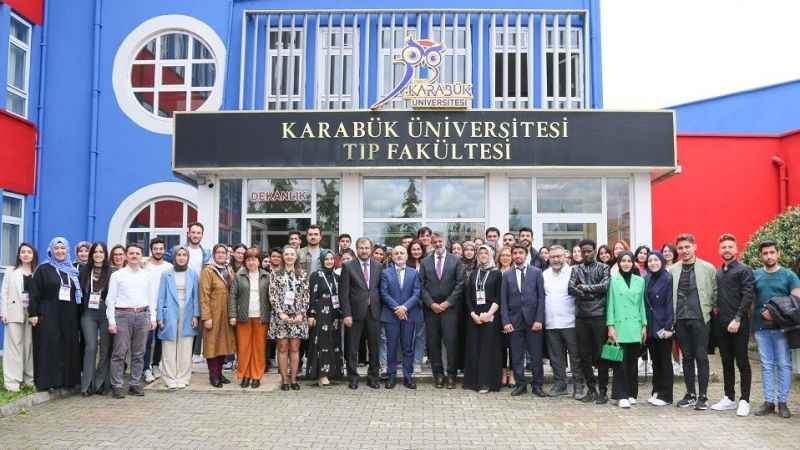 Türkiye'de HIV enfeksiyonu artıyor Türkiye'de HIV enfeksiyonu artıyor