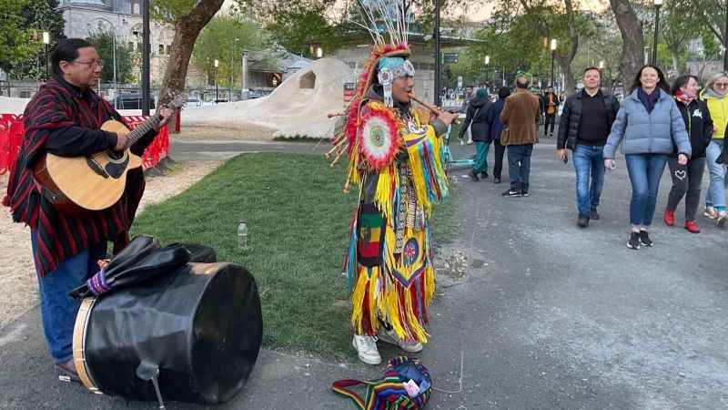 Güney Amerika'dan müzik yapmaya geldiler Güney Amerika'dan müzik yapmaya geldiler