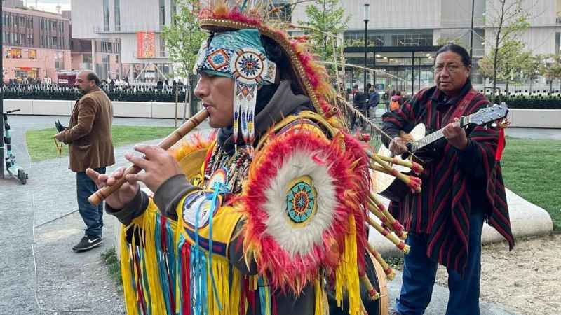 Güney Amerika'dan müzik yapmaya geldiler Güney Amerika'dan müzik yapmaya geldiler