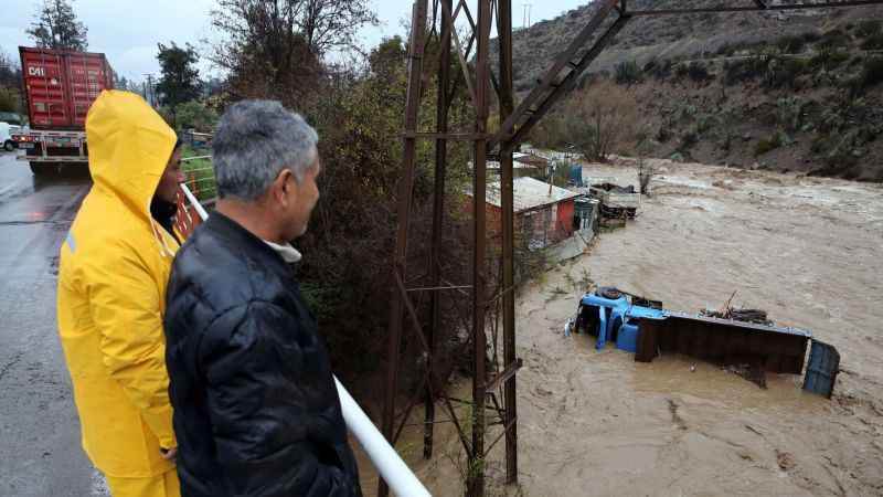 Şili'de sellerde bin 421 ev yıkıldı! Şili'de sellerde bin 421 ev yıkıldı!