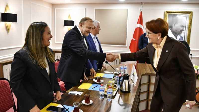 İYİ Parti'de Başkanlık Divanı belirlendi İYİ Parti'de Başkanlık Divanı belirlendi