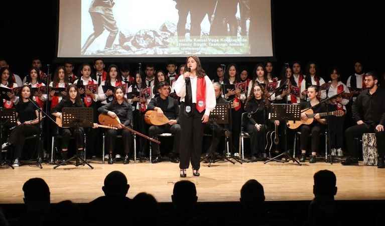 Eyüpsultan’da 19 Mayıs coşkuyla kutlanıyor Eyüpsultan’da 19 Mayıs coşkuyla kutlanıyor