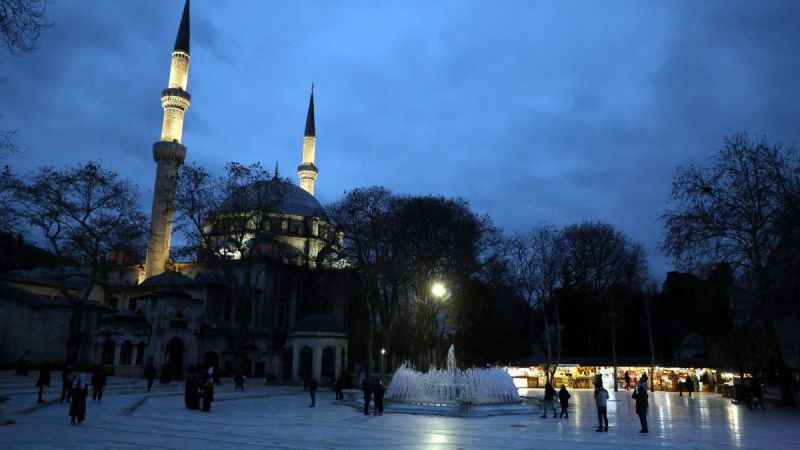 Eyüpsultan Camii üç ayları coşkuyla karşıladı Eyüpsultan Camii üç ayları coşkuyla karşıladı