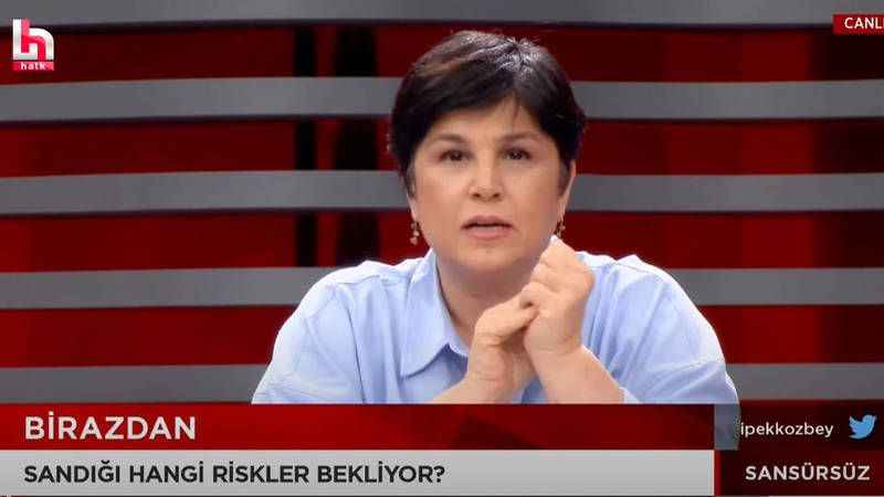 İpek Özbey Halk TV'den ayrıldı İpek Özbey Halk TV'den ayrıldı
