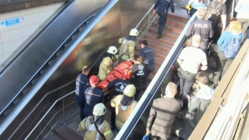 Metro istasyonunda intihar girişimi Metro istasyonunda intihar girişimi