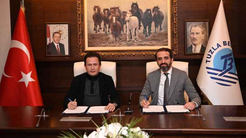 Tuzla Belediyesi'nde çalışanların maaş mutluluğu Tuzla Belediyesi'nde çalışanların maaş mutluluğu