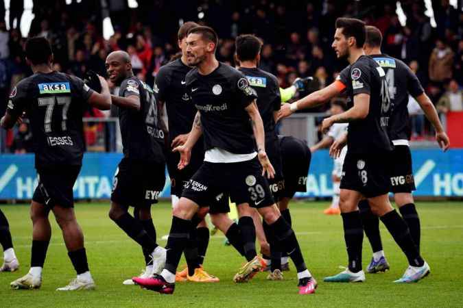 Ümraniyespor ve Konyaspor puanları paylaştı