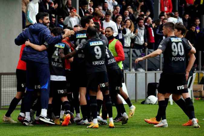 Ümraniyespor ve Konyaspor puanları paylaştı