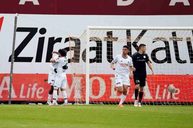 Ümraniyespor ve Konyaspor puanları paylaştı