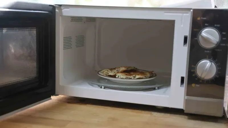 Mikrodalga fırın ve airfryer kullanırken dikkat