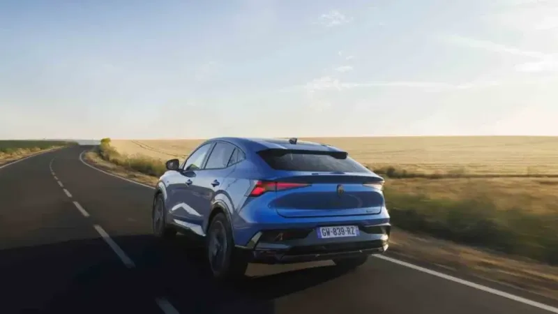 Yeni Renault Rafale, Türkiye pazarına “rüzgâr” gibi giriş yaptı