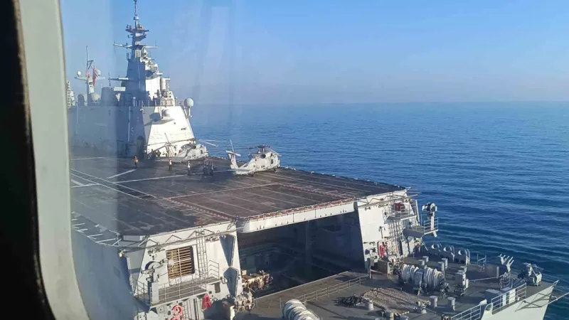 TCG Anadolu Gemisine helikopterle iniş böyle görüntülendi