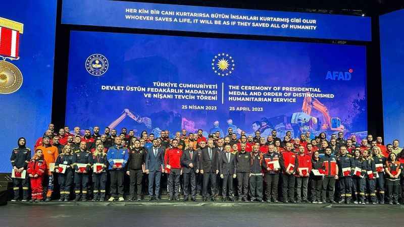 Ümraniye Belediyesi Sivil Savunma Arama Kurtarma Ekibi’ne Devlet Üstün Fedakarlık Madalyası