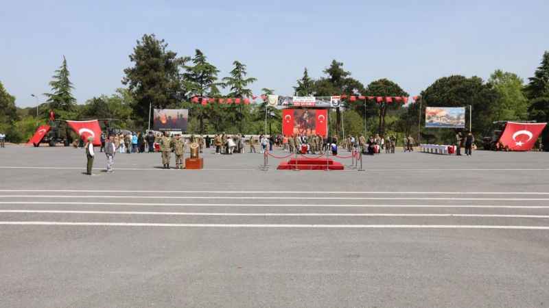 Başakşehir’in en özel gençlerine zurnalı asker eğlencesi