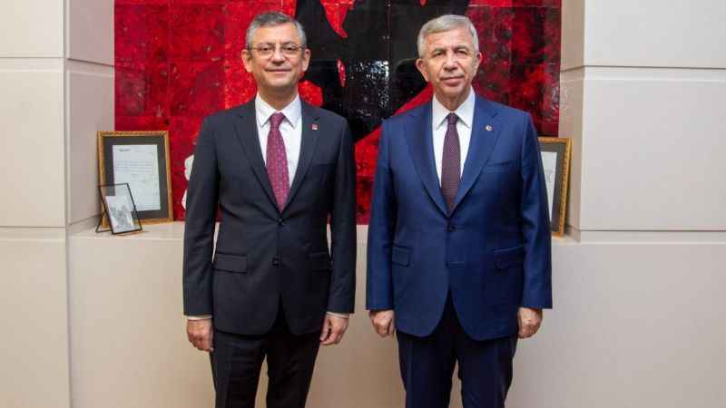 CHP lideri Özel, Mansur Yavaş’ı kabul etti
