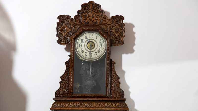 ABD'den getirilen 100 yıllık antika saat