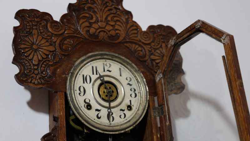 ABD'den getirilen 100 yıllık antika saat