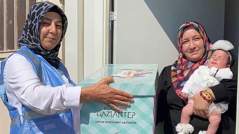 Gaziantep'te yenidoğan 15 bin bebeğe ilk hediye