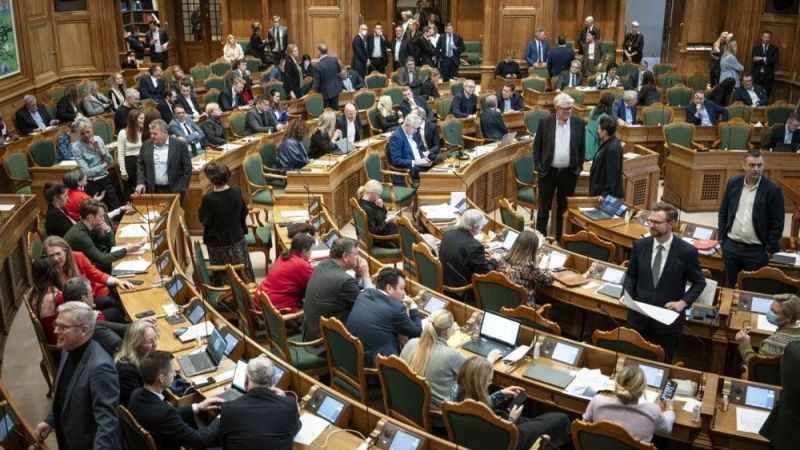 Danimarka, Kur'an-ı Kerim ve diğer kutsal kitapların yakılmasını yasakladı