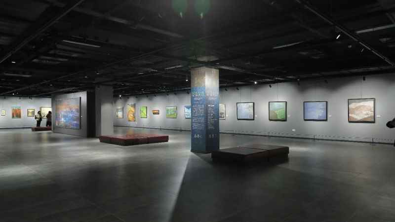 Başakşehir'de ‘Doğadan Metropole’ sergisi ziyarete açıldı