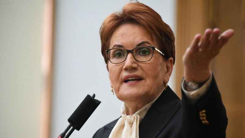 Akşener: "Dürüst, açık bir şekilde DEM’le el sıkışın
