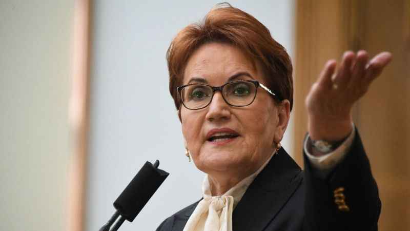 Akşener: "Dürüst, açık bir şekilde DEM’le el sıkışın