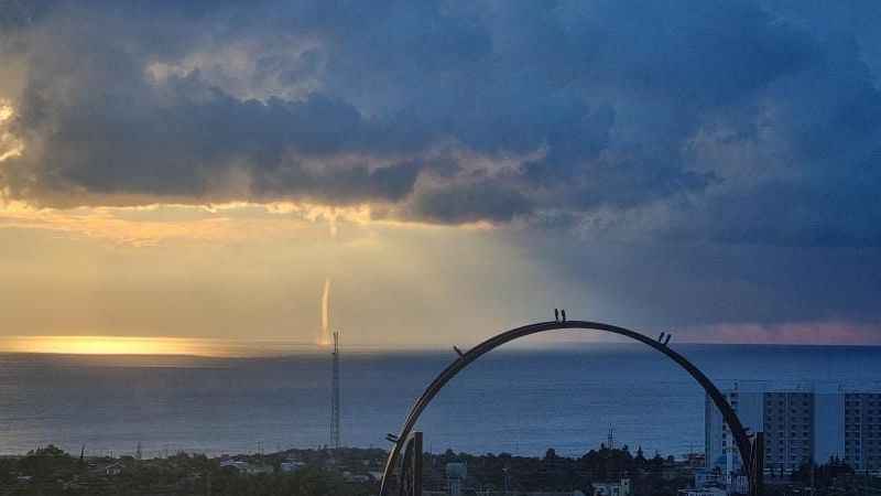 Mersin'de denizde hortum çıktı