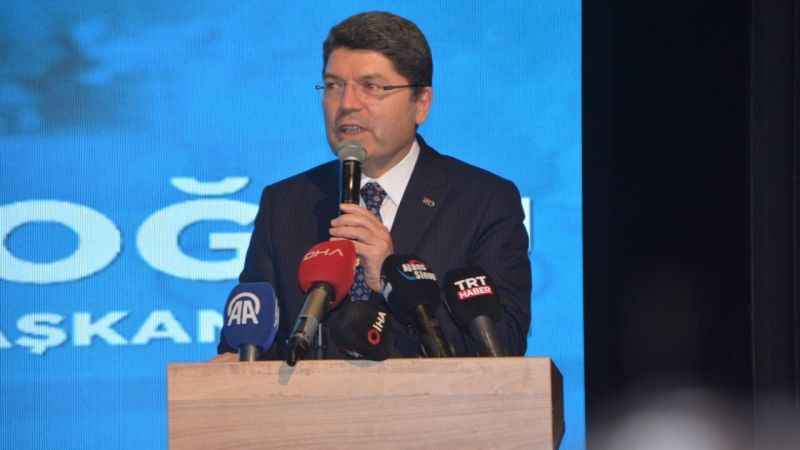 Adalet Bakanı Tunç: "Yeni bir anayasa yapmanın mücadelesini vereceğiz"