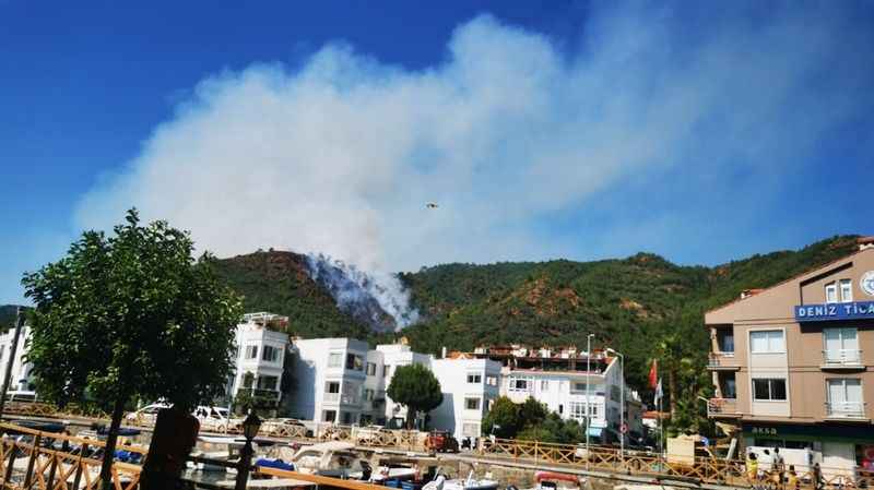 Marmaris’teki Yangına Müdahale Sürüyor