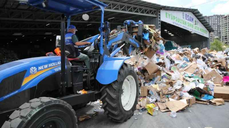 Avrupa Yakası'nın ilk otomatik ambalaj atığı ayrıştırma tesisi Eyüpsultan’da