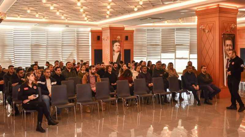 Esenyurt'ta depreme karşı Afet Bilinci Eğitimleri sürüyor