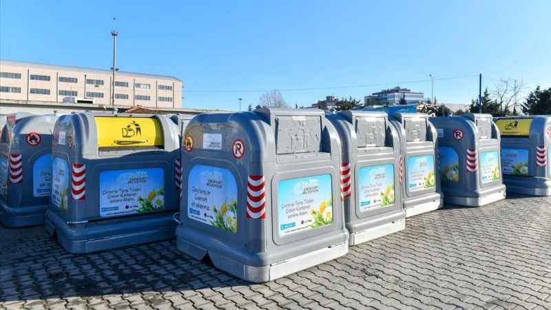 Esenyurt'ta çöp konteynerleri yer altına iniyor