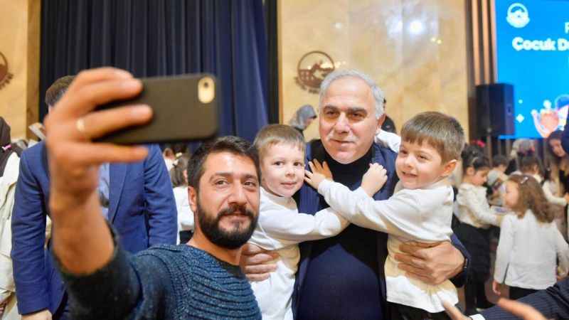 Fatih'te Çocuk Durakları Karne Töreni