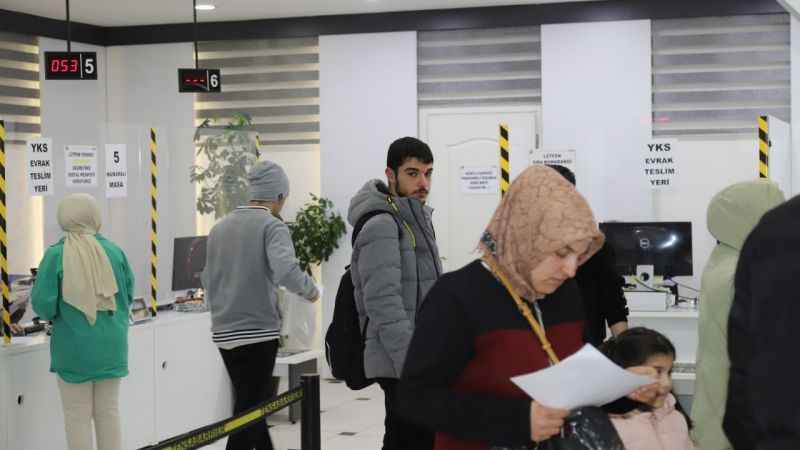 Kâğıthane Belediyesi 6 bin gencin YKS ücretini karşılıyor