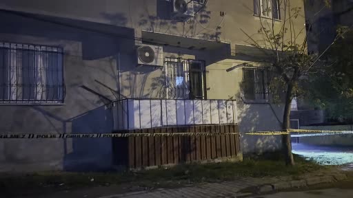 Gebze’de çatlak ve kayma yüzünden 2 katlı bina tahliye edildi