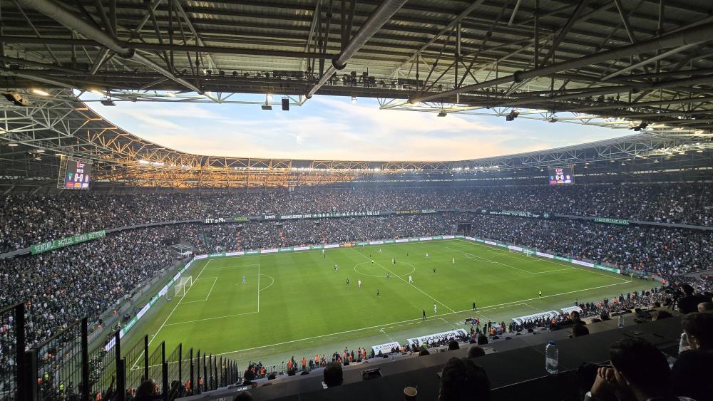 Kocaelispor - Galatasaray maçında 31 bin kişiyle seyirci rekoru kırıldı