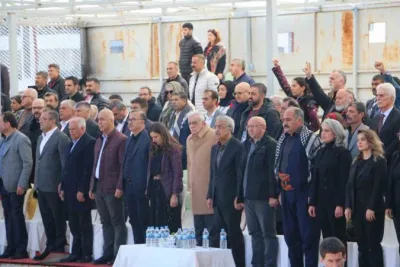 CHP’li vekil HDP’liler ile Diyarbakır’da Nevruz kutlamasına katıldı: Öcalan’a özgürlük istendi