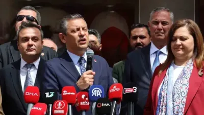 CHP Genel Başkanı Özgür Özel’den belediye başkanları ve partililere uyarı