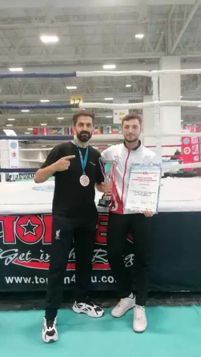 Samsunlu kick boksçu Avrupa şampiyonu oldu