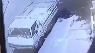 İstanbul’da kamyonet dehşeti kamerada: Ortalığı savaş alanına çevirdi